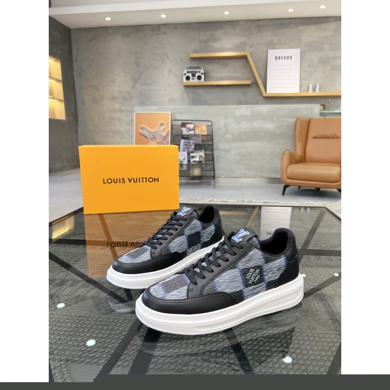 l**is V*t*n sneakers